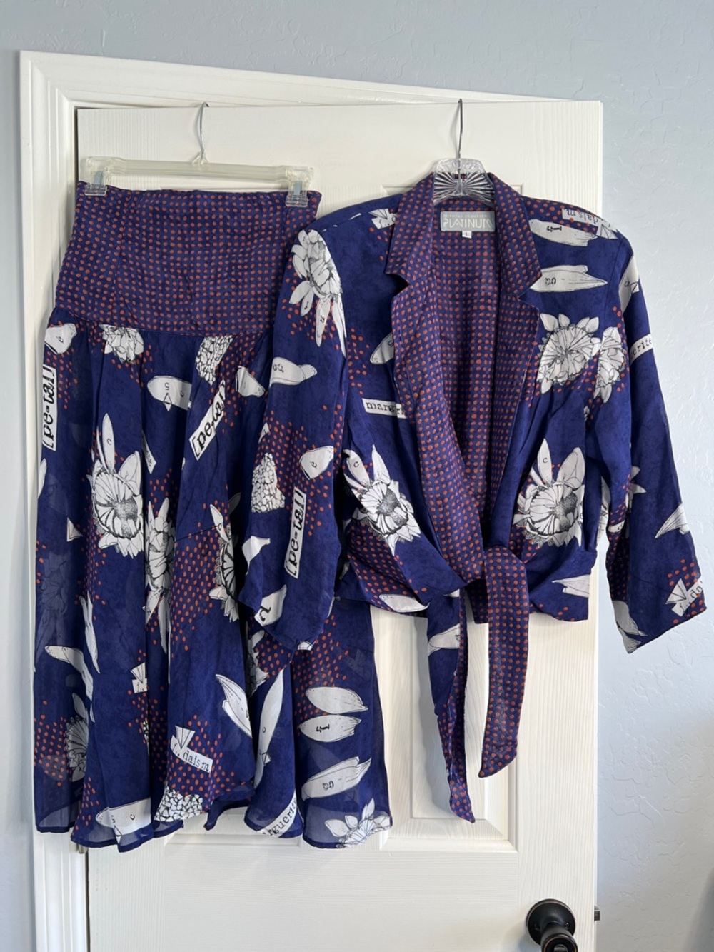 Vintage Dorothy Schoelen blue & orange petal print matching set Large